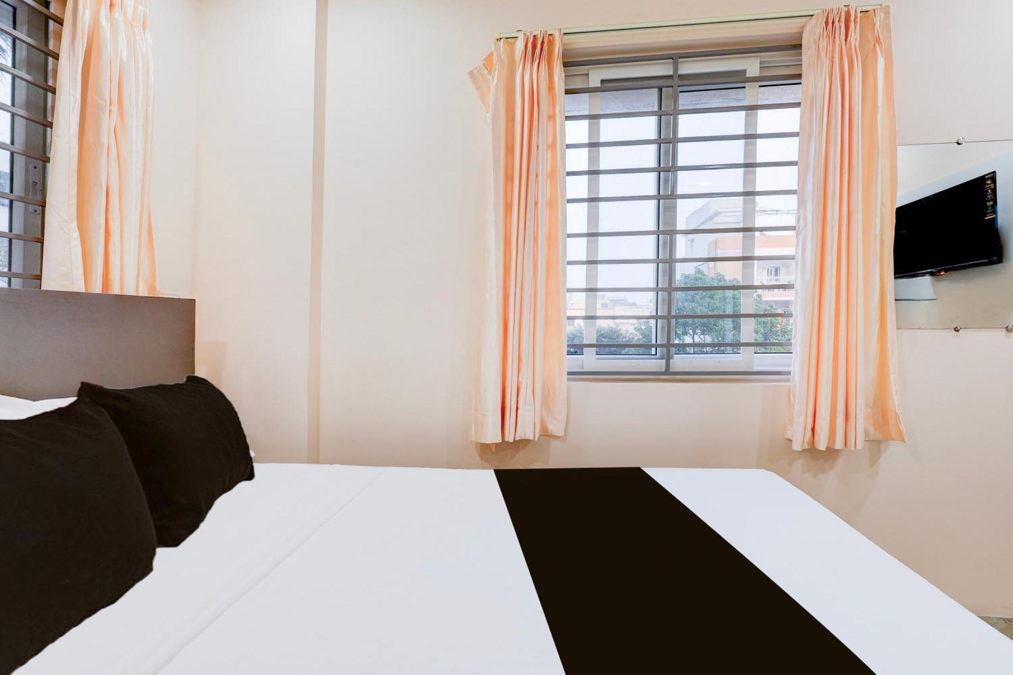 Super Townhouse Mvp Sector With Kailasagiri Hill View Pedda Waltair Екстериор снимка