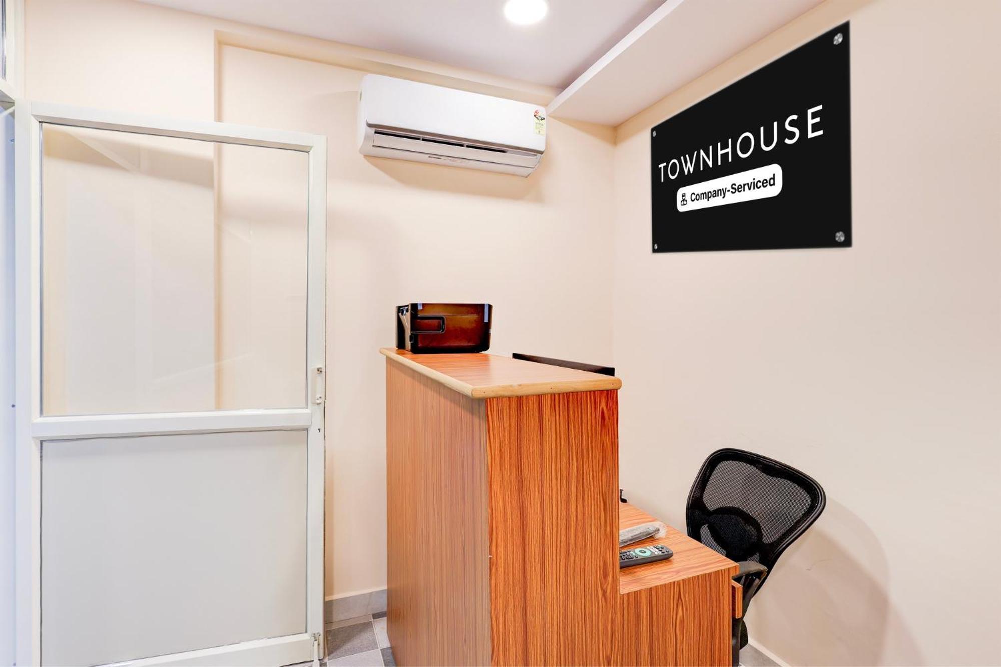 Super Townhouse Mvp Sector With Kailasagiri Hill View Pedda Waltair Екстериор снимка